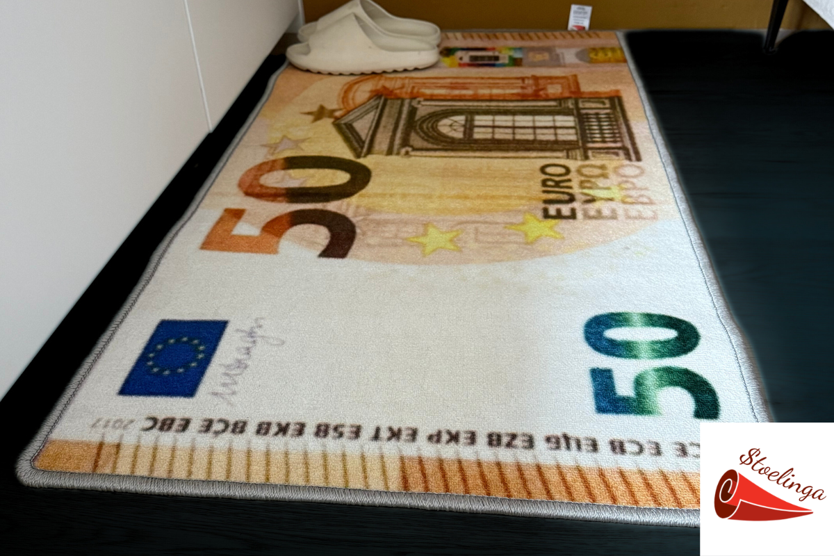 Zijkant van 1stoelinga 50 Edition tapijt – stevige randafwerking en anti-slip achterkant